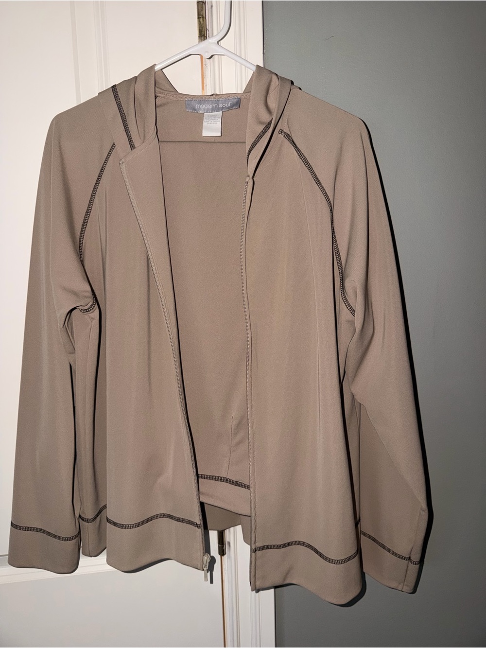 Modern Soul Taupe Hooded Utility Jacket and capri pant sz l